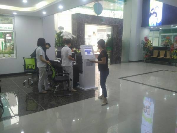 VNC hoàn thiện hệ thống xếp hàng tự động cho BVĐK Thu Cúc - Trần Duy Hưng