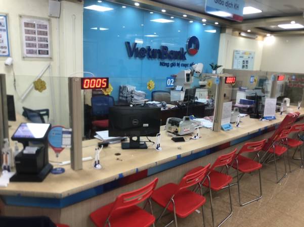 VNC QMS hoàn thiện sản xuất, cung cấp lắp đặt hệ thống xếp hàng tự động cho PGD Bình Phú - CN Vietinbank tây Hà Nội