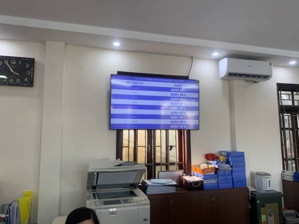 VNC hoàn thiện sản xuất, cung cấp lắp đặt hệ thống xếp hàng tự động, kiosk tra cứu thông tin, hệ thống đánh giá chất lượng phục vụ tại bộ phận một cửa - TTHCC thành phố Tam Điệp