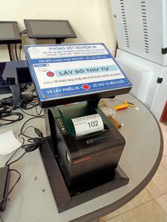 VNC sản xuất, cung cấp máy in số thứ tự để bàn VNCPR1 cho phòng xét nghiệm 98 - TP. Nam Định