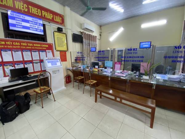 VNC QMS SOFT hoàn thiện sản xuất cung cấp lắp đặt hệ thống xếp hàng tự động, thống đánh giá mức độ hài lòng tại bộ phận 1 cửa xã Phương Đình, UBND Huyện Đan Phượng - Hà Nội