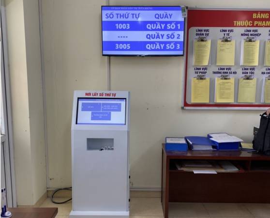 VNC QMS SOFT hoàn thiện sản xuất cung cấp lắp đặt hệ thống xếp hàng tự động tại bộ phận 1 cửa tại thị trấn Phùng, UBND huyện Đan Phượng - Hà Nội