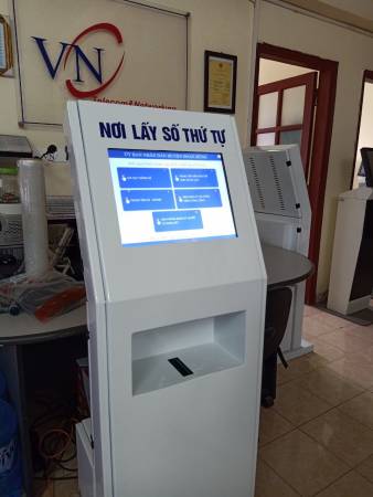 VNC hoàn thiện sản xuất, lắp đặt hệ thống xếp hàng tự động tại UBND huyện Đoan Hùng - Phú Thọ