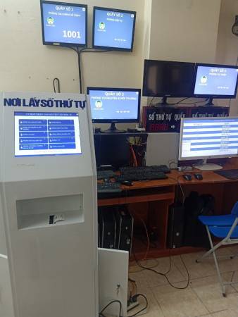 VNC sản xuất, hoàn thiện lắp đặt hệ thống xếp hàng tự động cho UBND huyện Tân Sơn - Phú Thọ