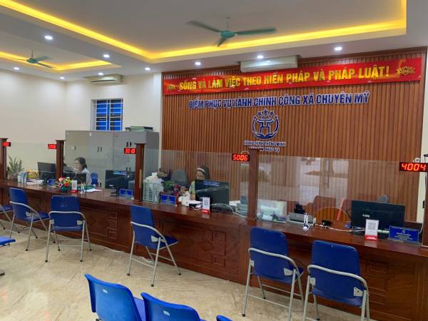 VNC sản xuất, cung cấp lắp đặt hệ thống xếp hàng tự động tại UBND xã Chuyên Mỹ - Hà Nội