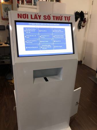 VNC hoàn thiện sản xuất, lắp đặt hệ thống xếp hàng tự động cho UBND huyện Võ Nhai - Thái Nguyên