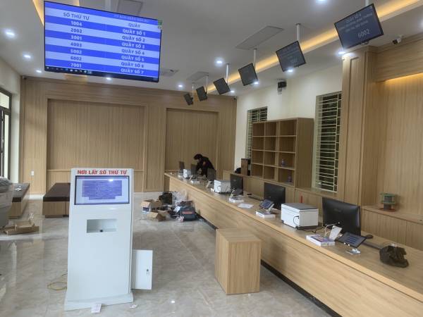 VNC QMS SOFT hoàn thiện sản xuất cung cấp lắp đặt hệ thống xếp hàng tự động, hệ thống đánh giá mức độ hài lòng, Kiosk tra cứu thông tin tại bộ phận 1 cửa UBND Huyện Đan Phượng - Hà Nội