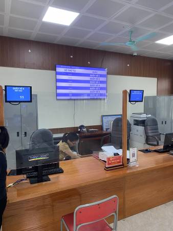 VNC sản xuất hệ thống xếp hàng tự động, đánh giá mức độ hài lòng, Kiosk tra cứu thông tin tại huyện Măng Đen - tỉnh Kontum