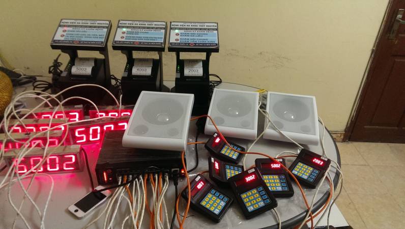 VNCQMS hoàn thành sản xuất, lắp đặt hệ thống xếp hàng tự động tại TTYT huyện Tam Dương - Vĩnh Phúc