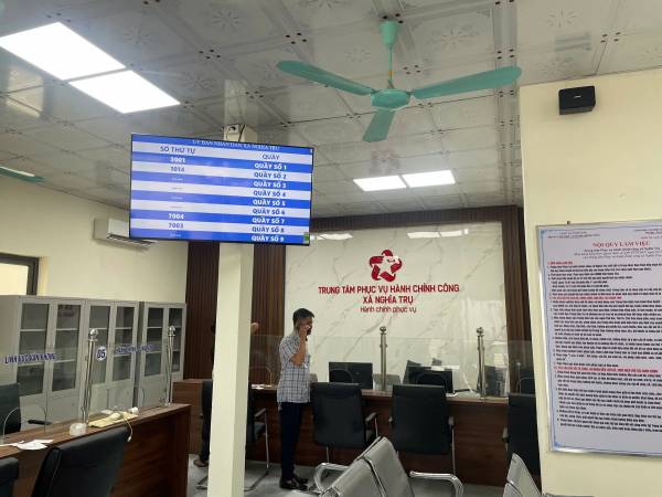 VNC QMS hoàn thiện sản xuất, cung cấp hệ thống xếp hàng tự động, hệ thống đánh giá mức độ hài lòng tại UBND xã Nghĩa Trụ - Hưng Yên