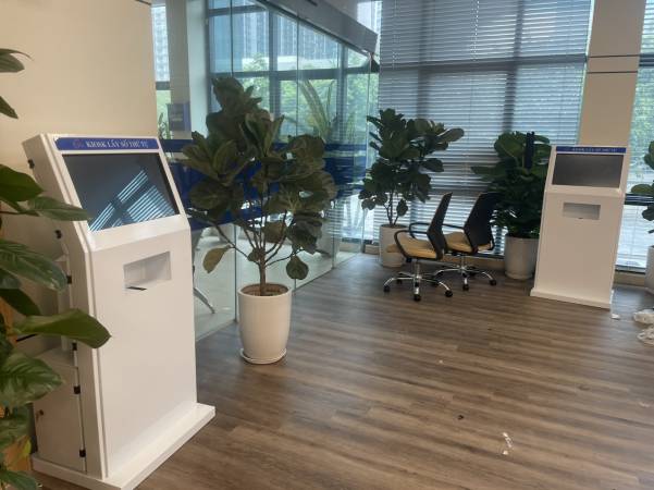 VNC QMS SOFT hoàn thiện sản xuất, cung cấp lắp đặt hệ thống xếp hàng tự động, hệ thống đánh giá mức độ hài lòng, Kiosk tra cứu thông tin tại bộ phận một cửa quận Ba Đình - TP Hà Nội