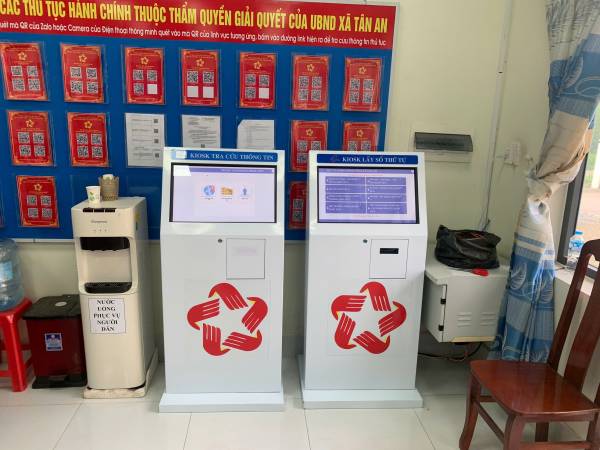 VNC sản xuất, cung cấp lắp đặt hệ thống xếp hàng tự động, kiosk tra cứu thông tin, hệ thống đánh giá mức độ hài lòng tại bộ phận một cửa UBND xã Tân An - tỉnh Đồng Nai
