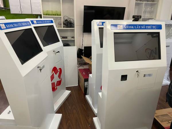 Giá KIOSK tra cứu thông tin – giải pháp tự phục vụ toàn diện cho chuyển đổi số doanh nghiệp & cơ quan nhà nước